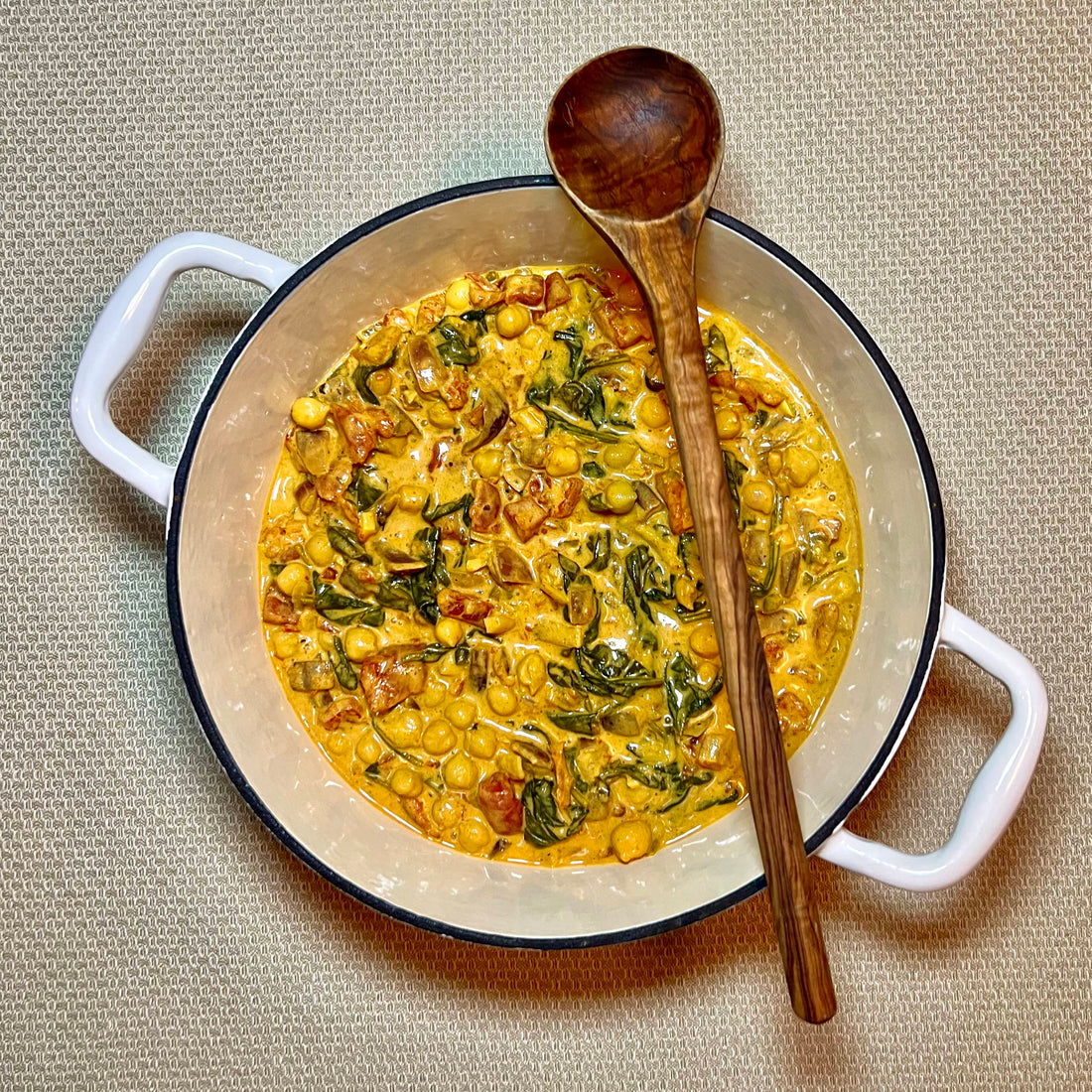 Cari de pois chiches aux épinards