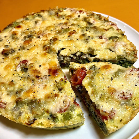 Frittata aux haricots noirs, épinards et lime