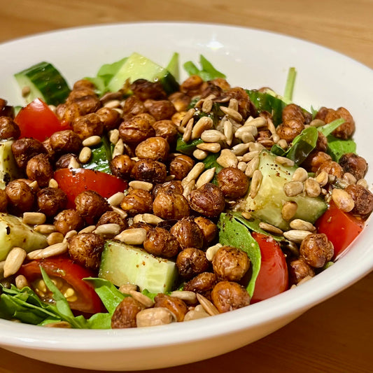 Salade de roquette aux pois chiches croustillants